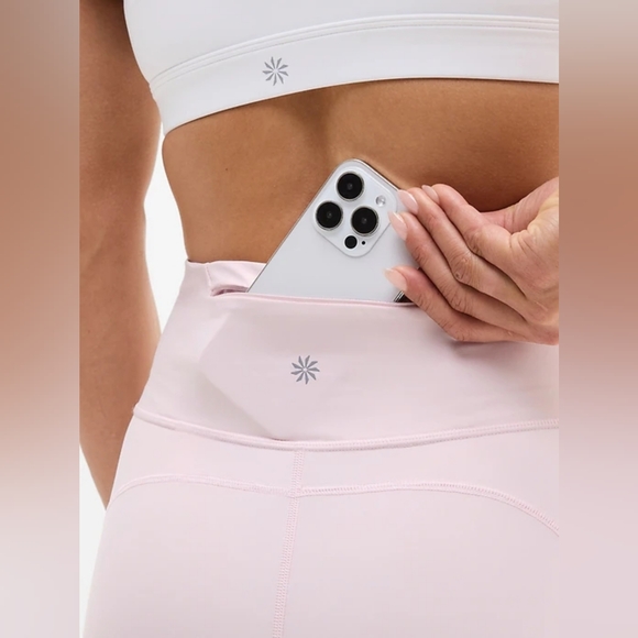 Athleta Pacesetter 4 Inch Shortie | Shell - Picture 4 of 6